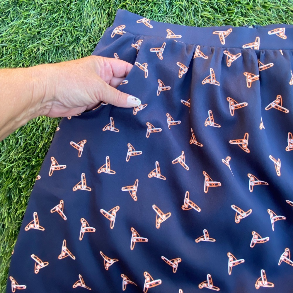 everly brand Sz-M navy & orange safety pin skirt. With pockets ๐ - Picture 2 of 4